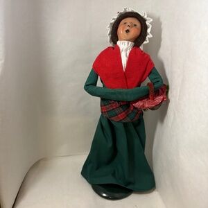 Byers Choice Colonial Mrs. Cratchet Caroler Second Edition 1992  W/Basket